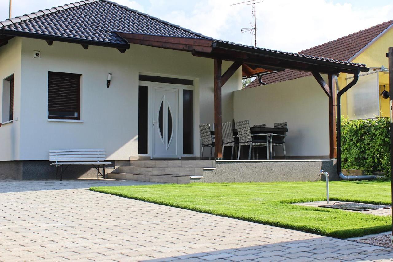 Tisza Dream Apartman Tiszakecske Exterior photo